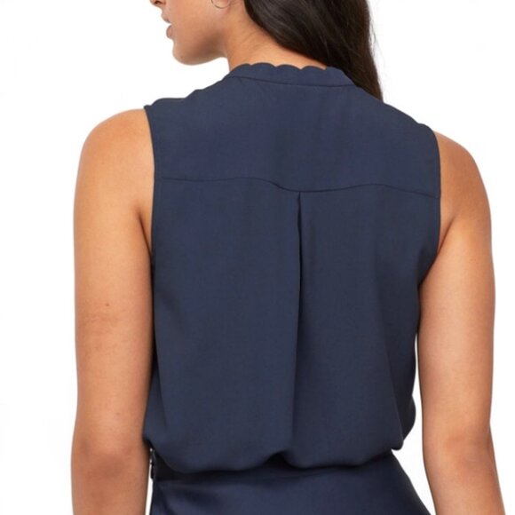 NWT H&M Crepe Scalloped Trimmed Sleeveless Blouse, Size 2 - Picture 4 of 6